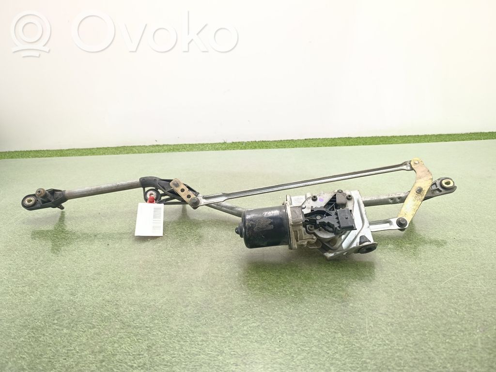 Opel Astra H Etupyyhkimen vivusto ja moottori 