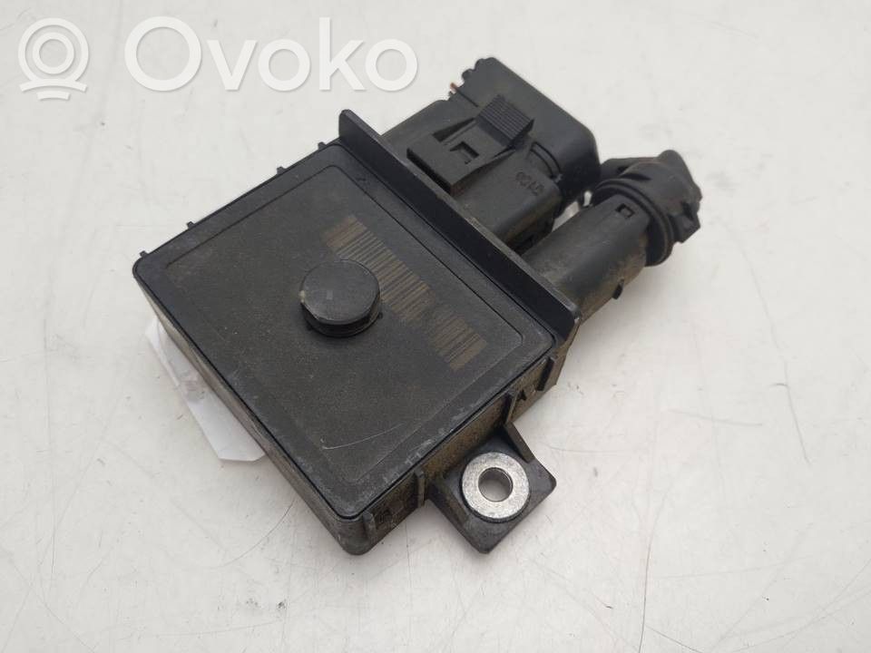 BMW 1 E81 E87 Glow plug pre-heat relay 