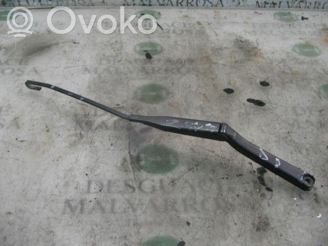 Front wiper blade arm   61618392002