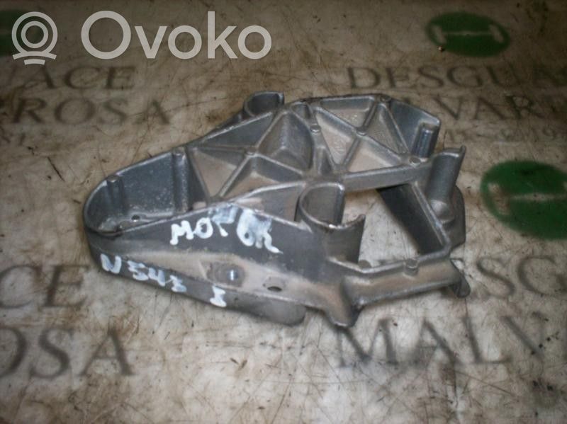 Renault Megane I Supporto di montaggio del motore