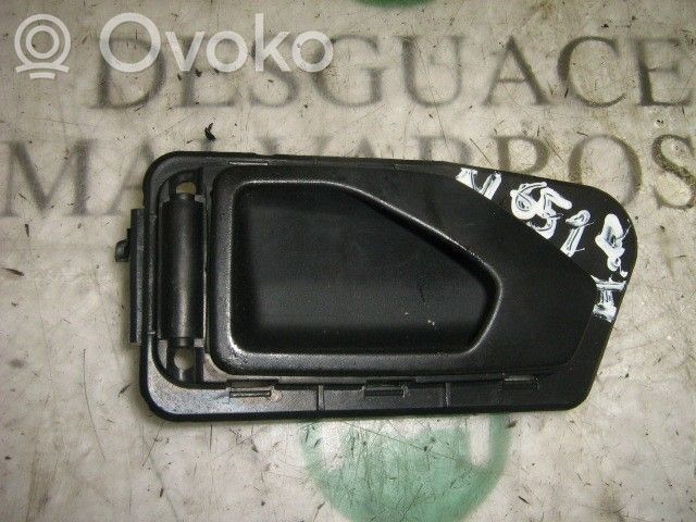 Manecilla interna puerta delantera