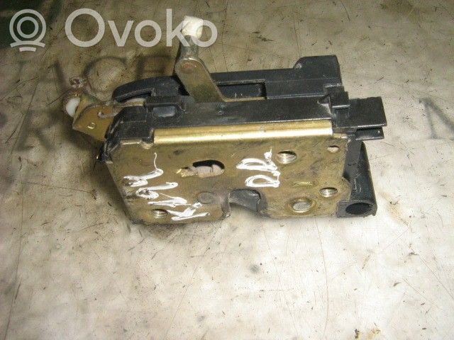 Alfa Romeo 145 - 146 Încuietoare ușă față 