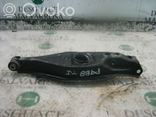 Brazo de suspensión trasero