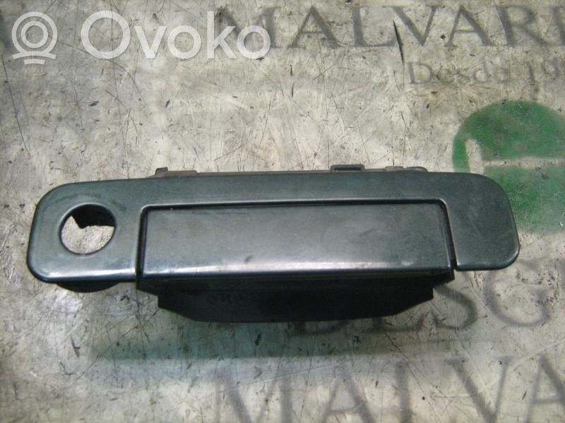 Manecilla externa puerta delantera   4A0837206J