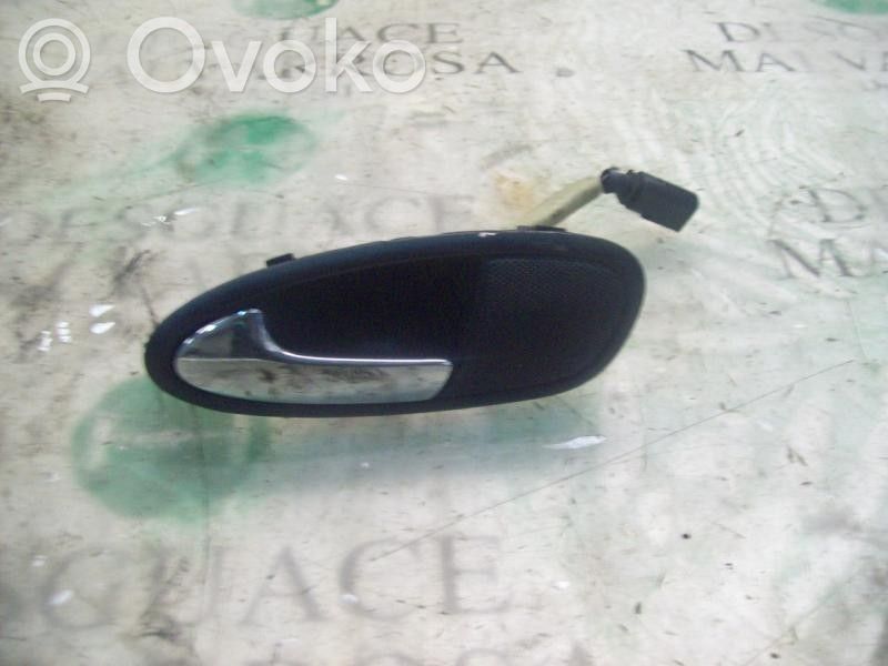 Manecilla interna puerta trasera