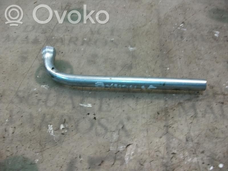 Llave de tuercas de rueda
