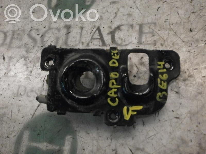 Tie down hook / loop   811351E010