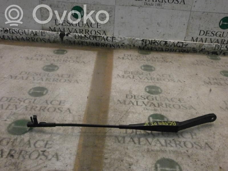 Brazo del limpiaparabrisas delantero   1731534