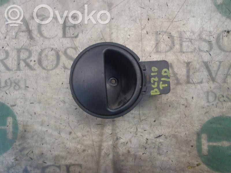 Manecilla interna puerta trasera