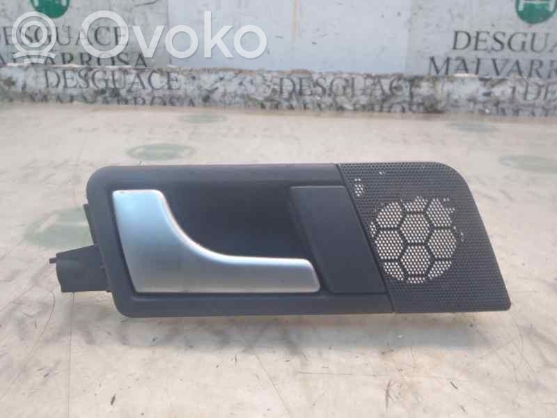 Audi A2 Manecilla interna puerta trasera 