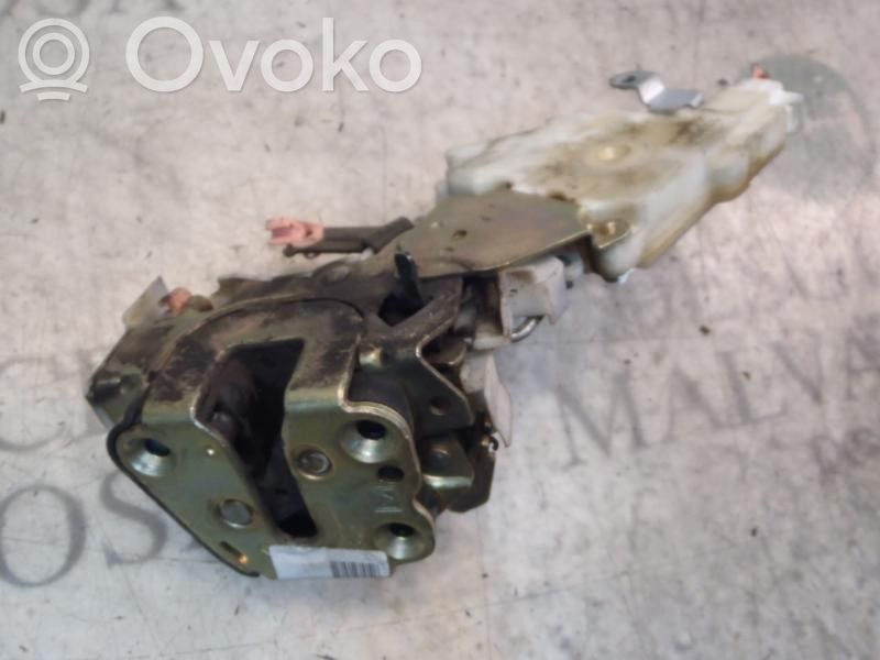 Nissan Almera N16 Serratura portiera posteriore 