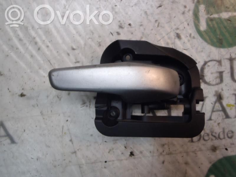Manecilla interna puerta delantera   A4517200275C22A