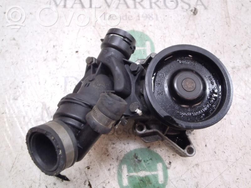 BMW 1 E81 E87 Pompe de circulation d'eau 