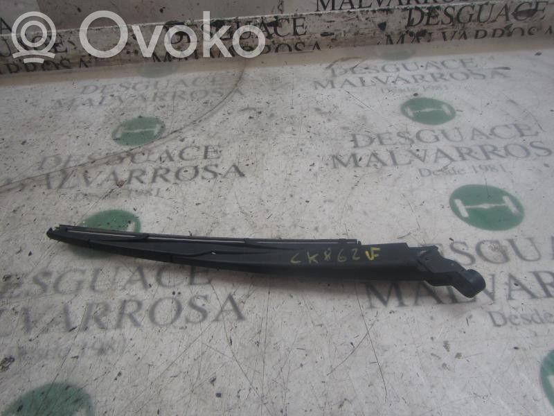 Brazo del limpiaparabrisas trasero