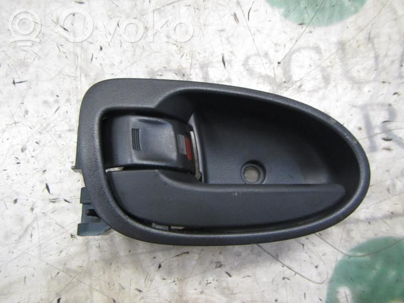 Toyota Yaris Manecilla interna puerta trasera 