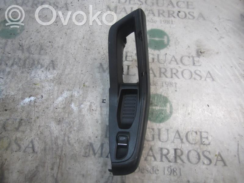 Comutator comandă geamuri electrice   1850432