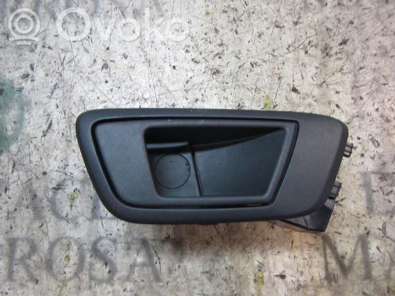 Manecilla interna puerta trasera   1579282