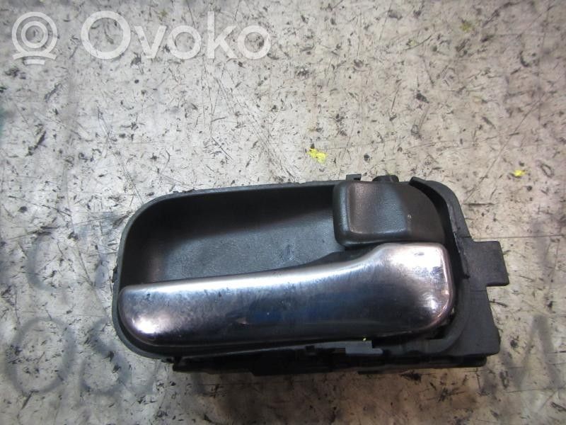 Nissan X-Trail T30 Maniglia interna per portiera posteriore