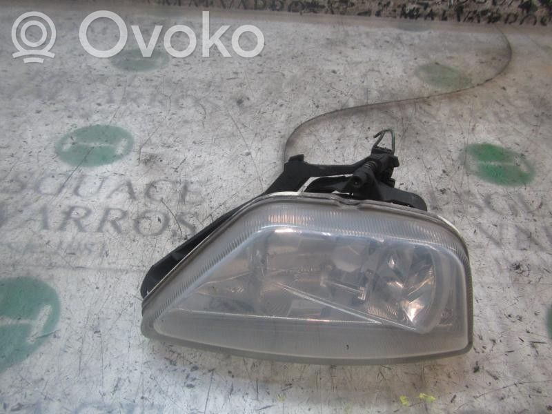 Miglas lukturis priekšā