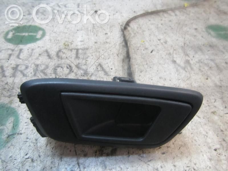 Manecilla interna puerta trasera   1579293
