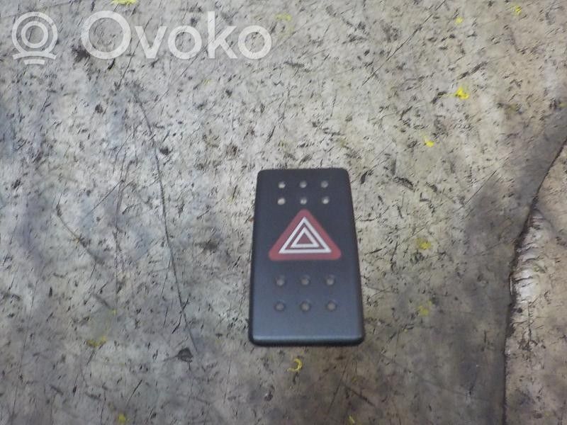 Botón interruptor de luz de peligro