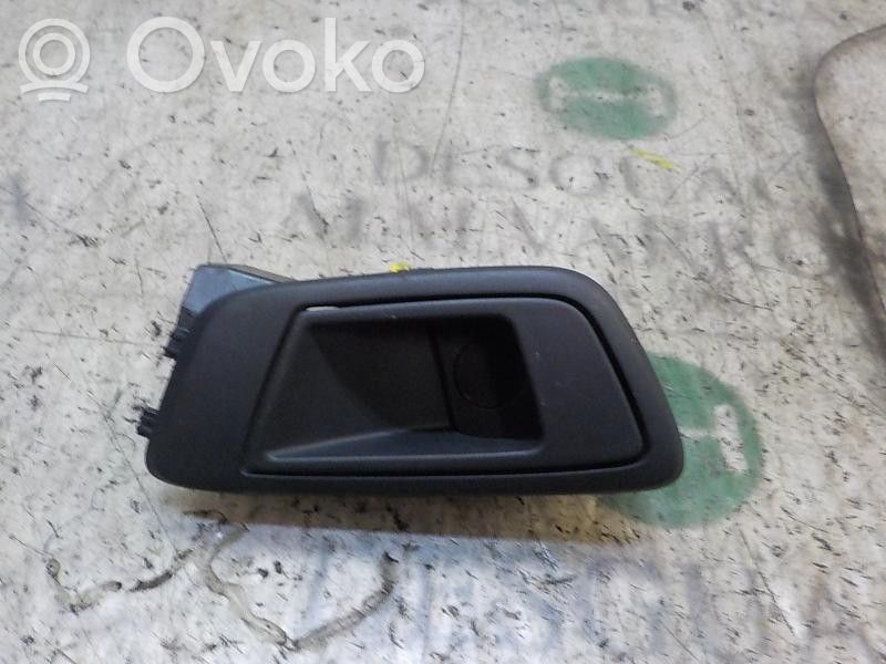 Manecilla interna puerta trasera   1579282