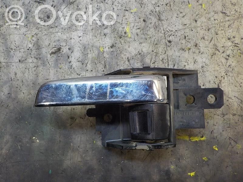 Manecilla interna puerta trasera   5716A479XB