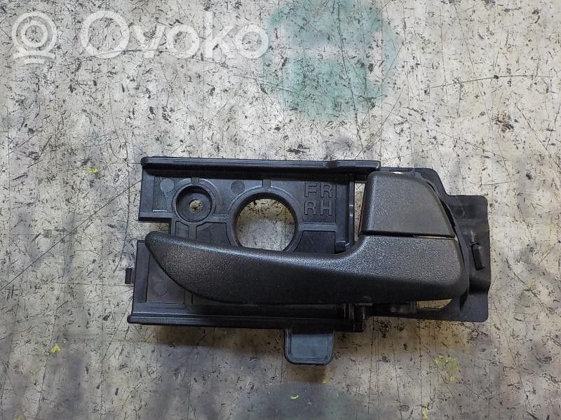 Hyundai i10 Front door interior handle 