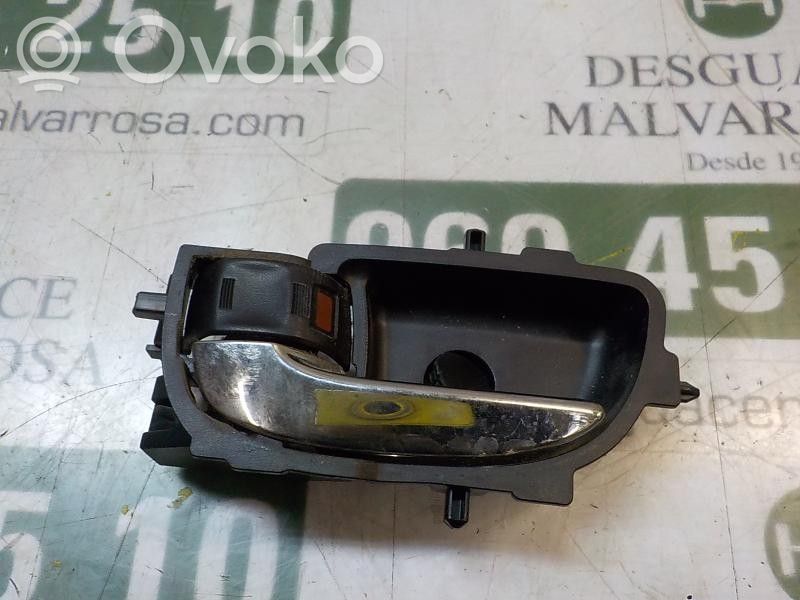 Toyota Yaris Manecilla interna puerta delantera