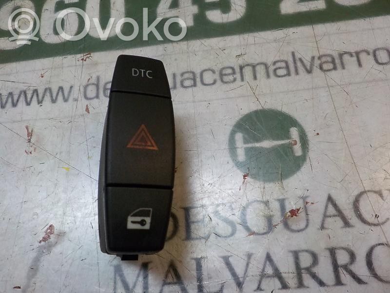 Hätävilkkujen kytkin   61319196712,6954803