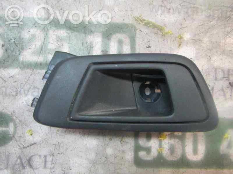 Manecilla interna puerta trasera   1579282