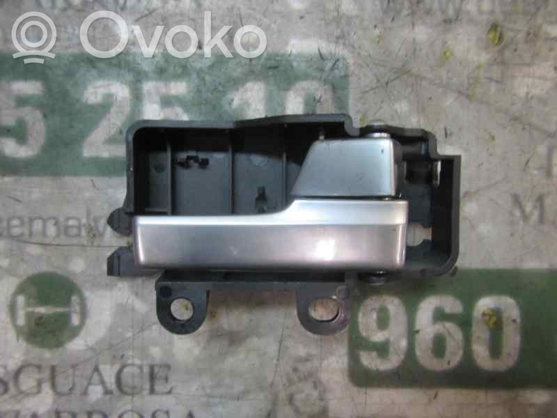 Manecilla interna puerta trasera   1501942