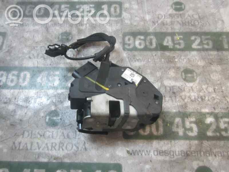 Front door lock   2066073