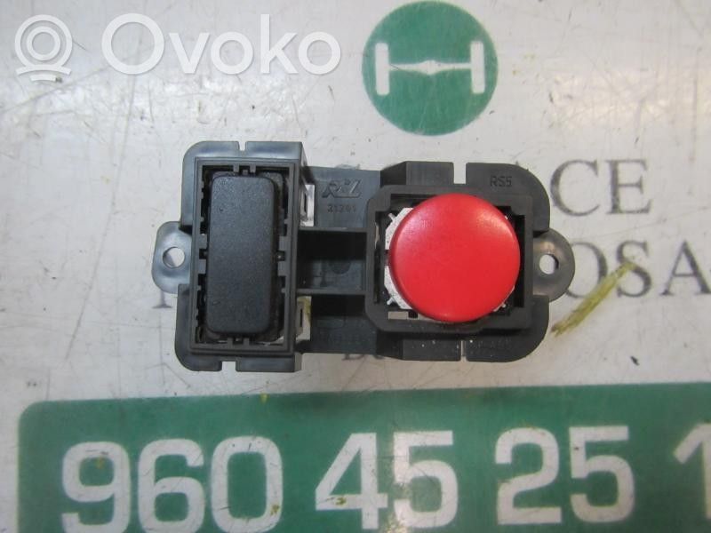 Schalter Warnblinkanlage   5P0953235B1MM
