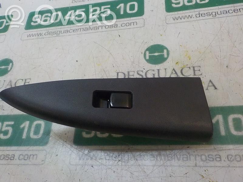 Electric window control switch   809609U00B