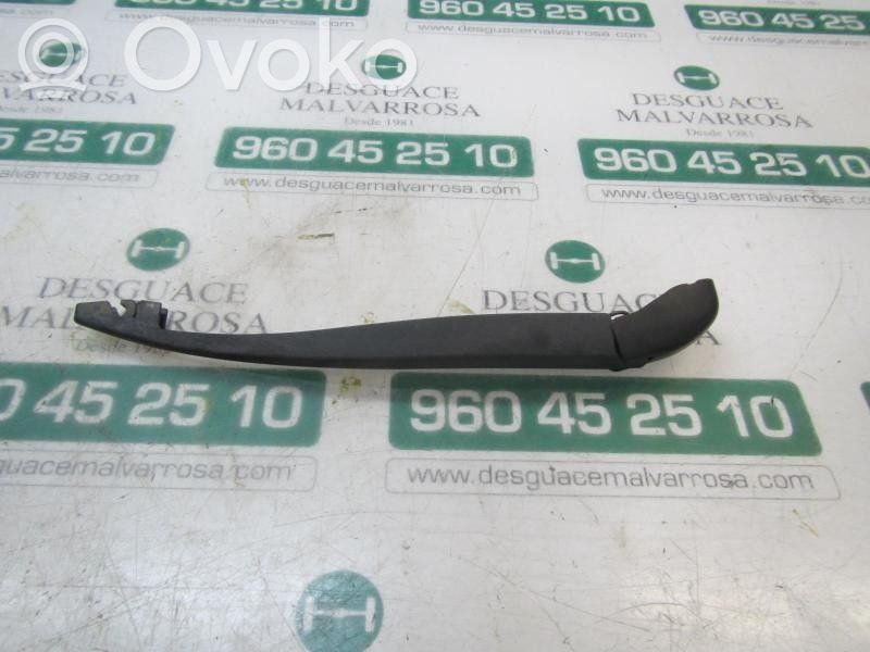 Wischerarm Heckscheibe   D65167421