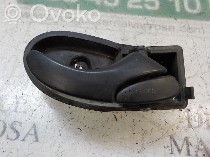 Front door interior handle   4077921