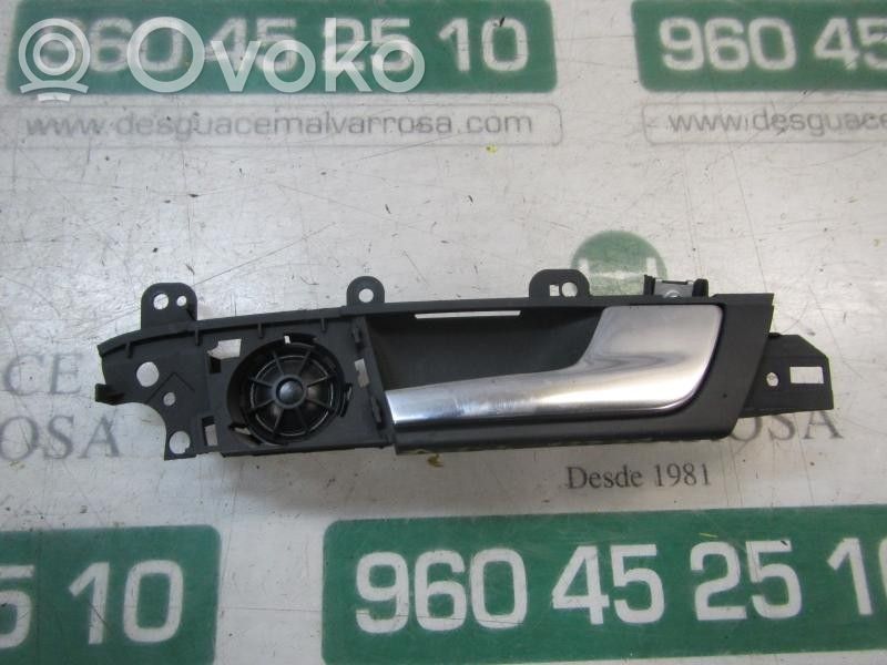Mâner interior ușă spate   8P4839020E7PE