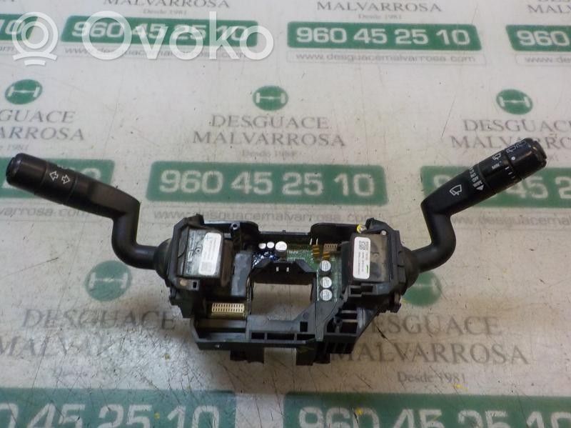 Land Rover Freelander 2 - LR2 Manetka / Przełącznik kierunkowskazów 