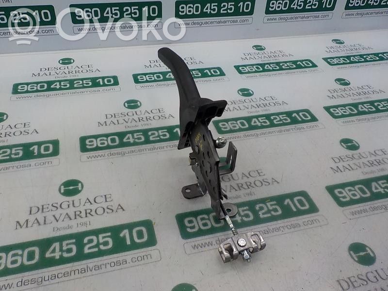 KIA Rio Käsijarrun vapautuskahva