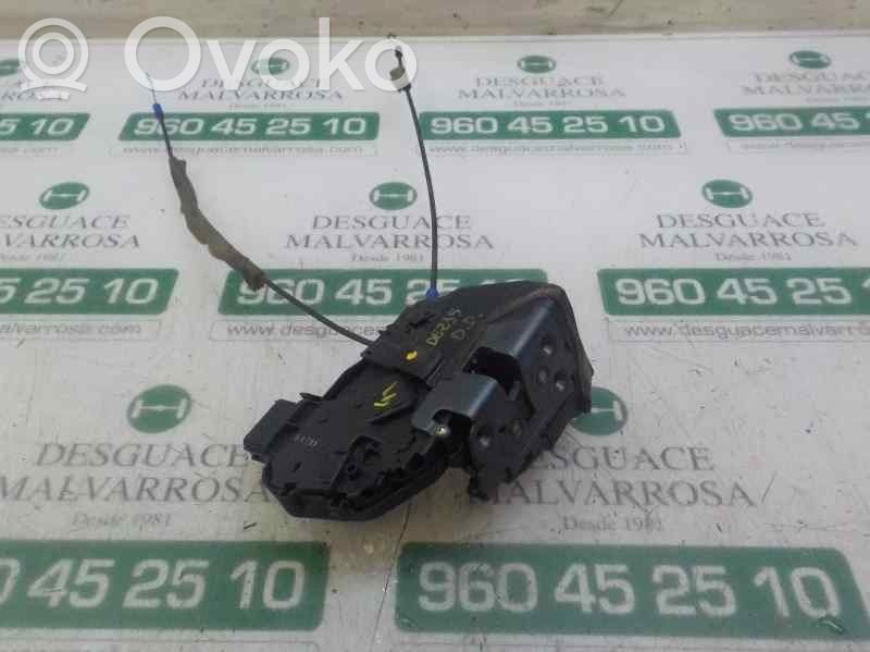 Mazda 5 Front door lock 