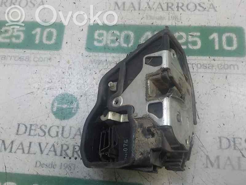 Aizmugurē slēdzene   51227202148,7167076