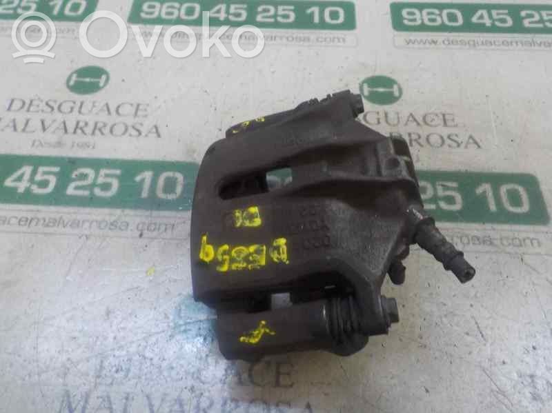 Peugeot 208 I Pinza del freno anteriore 