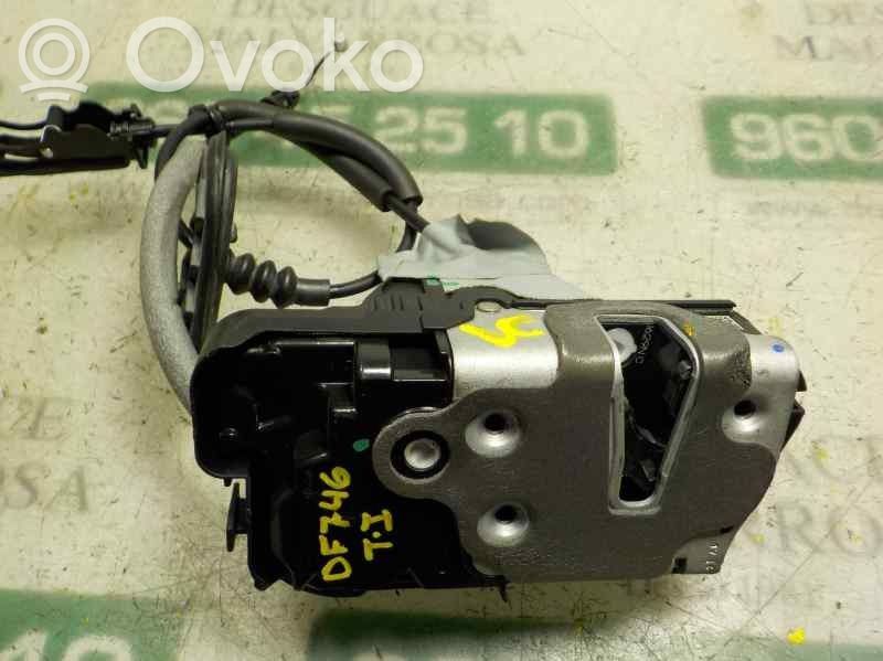 Ford Focus Takaoven lukko 