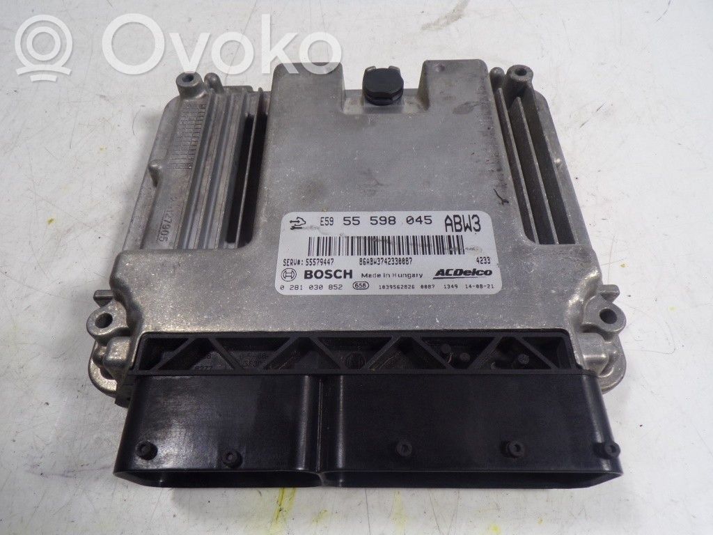 Unidad de control/módulo del motor   1247163,55598045,0281030852