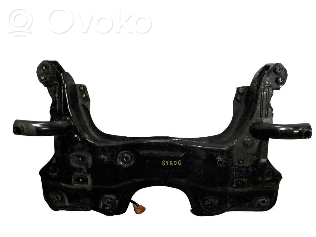 Opel Combo D Priekinis traversas 