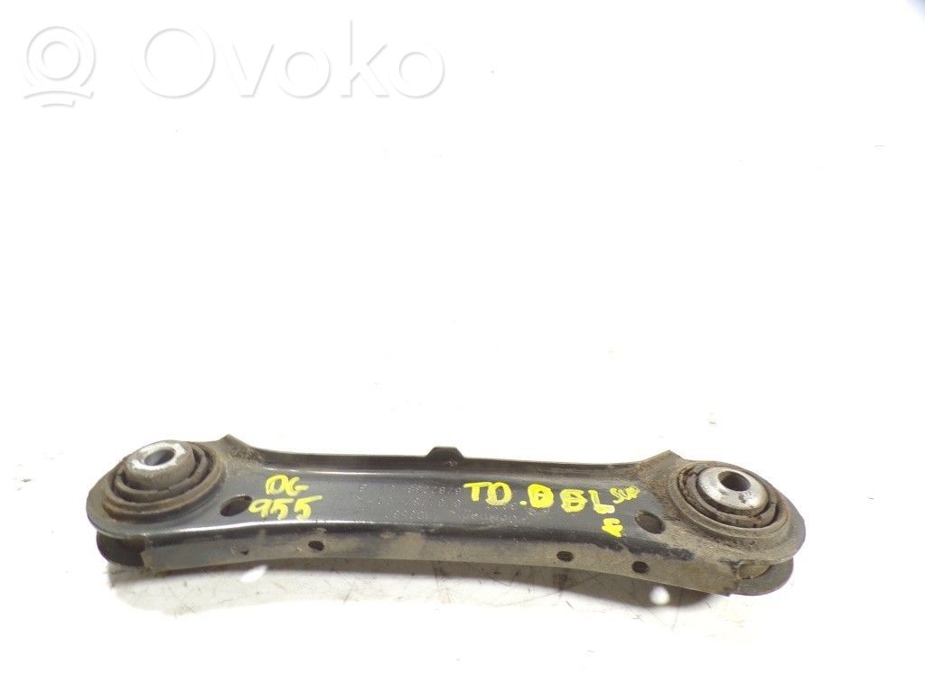 Rear control arm