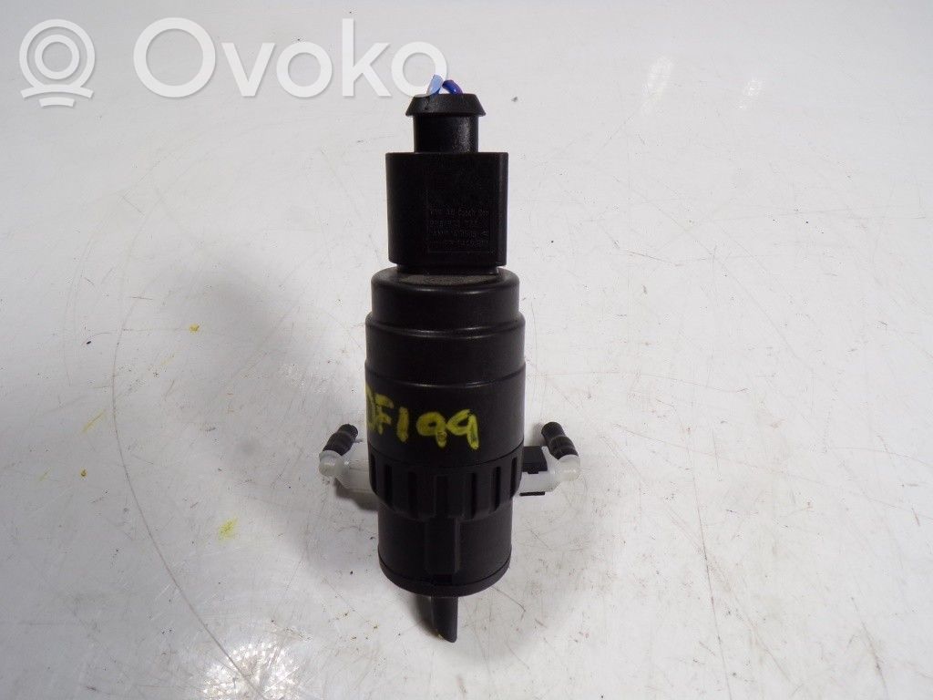 Windscreen/windshield washer pump   1K6955651,1K6955651