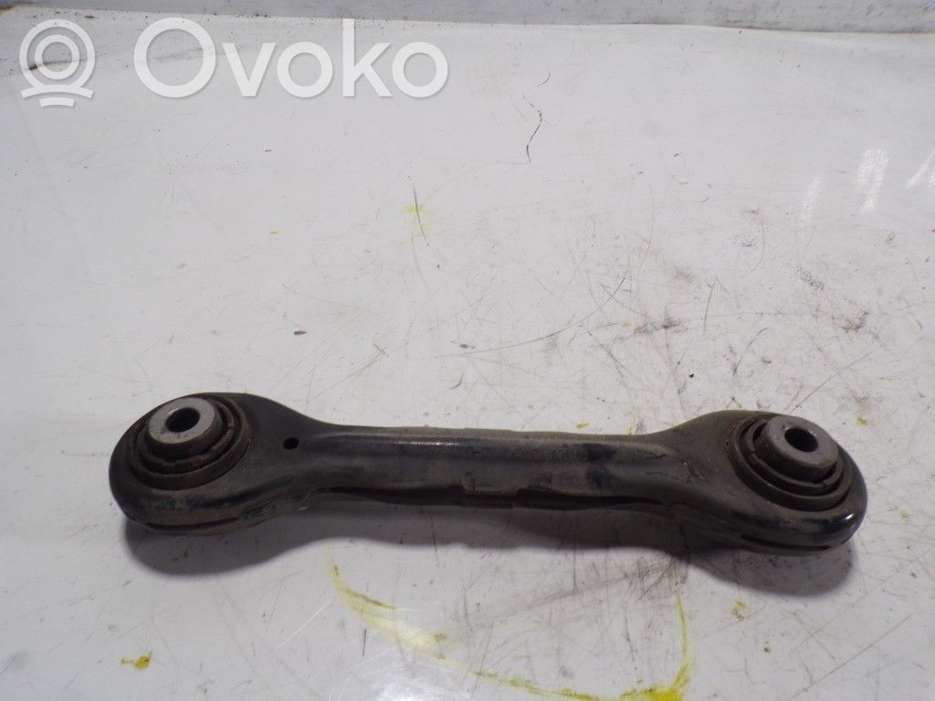 Brazo de suspensión trasero   33322409890