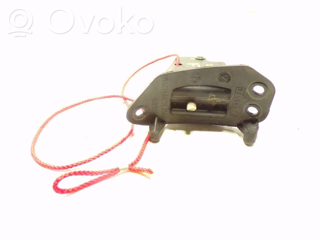 Muut ohjainlaitteet/moduulit   60698574,60698574